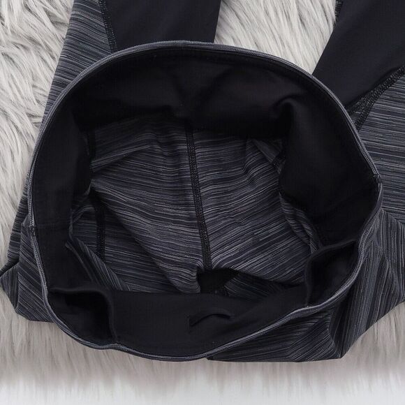 Lululemon Gray Black Back Zip Pocket Active Cropped Leggings Womens Size 6 - Picture 10 of 10